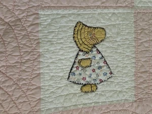 VTG Sunbonnet Sue Hand Sewn Quilt Blanket Pink Embroidered Cottagecore - Picture 1 of 20