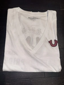 Camiseta True Religion Para Mujer Cristal TR CWP Clásica Artesanal Orgullo Cuello en V M - Imagen 1 de 5
