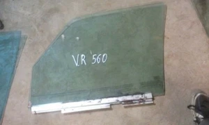 Mercedes-Benz W126 560 SEL RHD door window side window front right - Picture 1 of 1