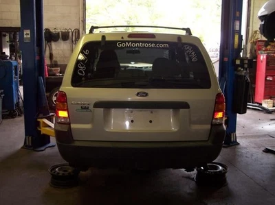 Половина вентилятора двигателя пассажирского радиатора в сборе подходит для 01–04 MAZDA TRIBUTE 10646659 - Изображение 1 из 4