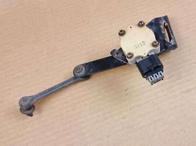 Sensor de control de altura trasero izquierdo Lexus LS430 2001-2006 89408-50060 OEM usado Foto 1 de 4
