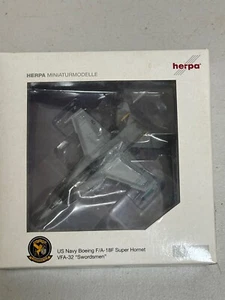 Herpa Wings 1:200 US Navy VFA-32 Boeing FA-18F Super Hornet Swordsmen (551939) - Picture 1 of 2