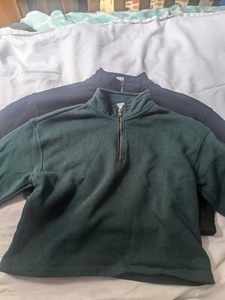 Old Navy Pullover X 2 - Kinder Größe Medium 8 - dunkelgrün & schwarz - neu nie... - Bild 1 von 4