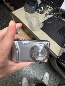 Panasonic LUMIX DMC-TZ22 14,1 MP Digitalkamera - Silber Blitzversand✅✅ - Bild 1 von 2