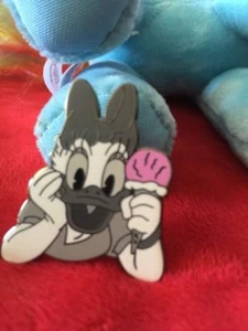 Disney Daisy Pin Traders Delight PTD Negro Blanco Pato GWP DSSH Fuente de Soda - Imagen 1 de 1