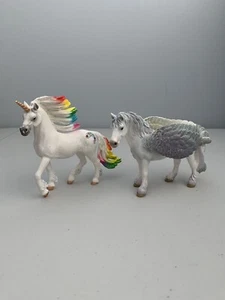 Lot Of 2 Schleich Pegasus Rainbow Unicorn Toy Figures Bayala Glitter Horse - Picture 1 of 7