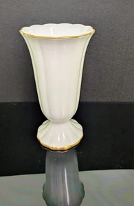 Christian Dior ART DE LA TABLE White Vase With 24K Gold Trim: 7.25" Tall, Japan - Picture 1 of 8
