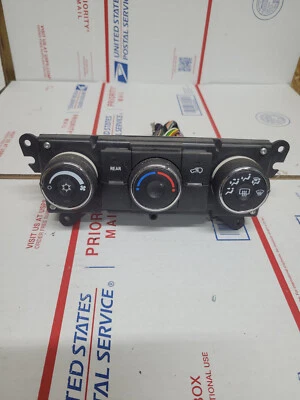 Chevrolet Traverse 2009-2012 aire acondicionado calefacción control de temperatura 20917130 OEM Foto 1 de 3