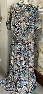 TU ~ Lightweight ~ Viscose ~ Short Sleeve, Elasticated Waist, Midi Dress Size 18 - Picture 1 of 6