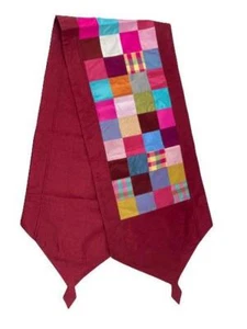 Multicolored Sateen Crinkle Table Runner 40" Long Good Pre-Owned Condition - Picture 1 of 5