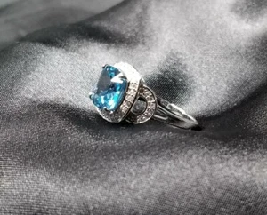 Avon Sterling Silver Blue Topaz Cushion Cut Halo Ring Size 7 Read Description! - Picture 1 of 4