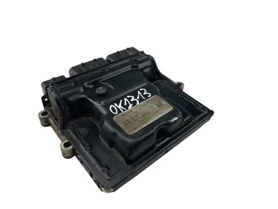 OK2313 RENAULT Engine Control Unit ECU 237101662S 0281035805 - Image 1 of 4