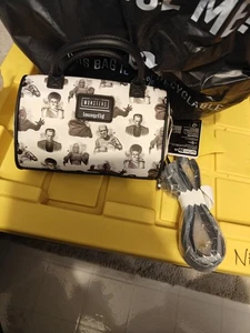 DO2-Lofly Universal Monsters Umhängetasche schwarz-weiß Neu  - Bild 1 von 6