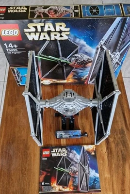 Lego UCS 75095 TIE FIGHTER - Bild 1 von 4