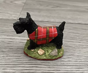 Small Scottie Scottish Terrier Dog Highland Tartan Ornament Figurine Red Black - Picture 1 of 11