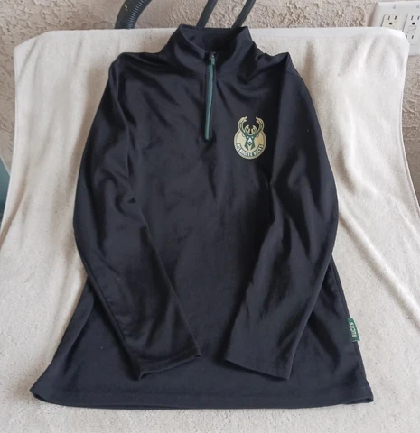 Milwaukee Bucks Youth Jacket Large Cover