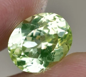 5.40 CT Natürlich Grün Peridot Ovale Form VVS Pak Edelstein Agl Zertifiziert - Bild 1 von 7