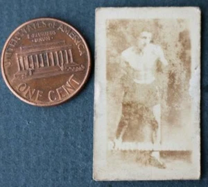 Campeón Mundial de Boxeo Peso Mosca Rinty Monaghan 1948 Topps Tarjeta de Enfoque Mágico 21 A- - Imagen 1 de 1