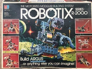 Vintage Milton Bradley Robotix Series R-2000 Motorized Building System Beast - Picture 1 of 12