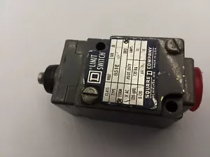 INTERRUTTORE DI LIMITAZIONE QUADRATO D 9007-B51E 10A 120-600VAC SERIE A - Foto 1 di 5