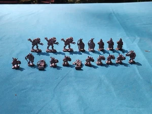 Dungeons & Dragons Lot of 19 Heritage Miniatures 1980 Some Trolls RARE VINTAGE - Picture 1 of 7