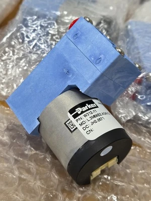 Bomba de diafragma miniatura Parker W312-11 LTC (líquido) Foto 1 de 4