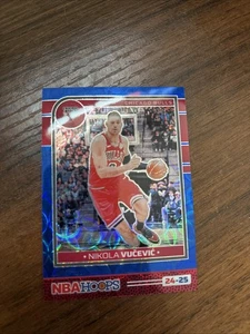2024-25 NBA Hoops Blue Scope #119 Nikola Vucevic - 14/99 - Chicago Bulls - Bild 1 von 2
