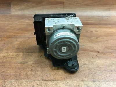 Volkswagen Golf Mk7 2015 1.4 TSI petrol ABS pump module 3q0614517 - Изображение 1 из 4