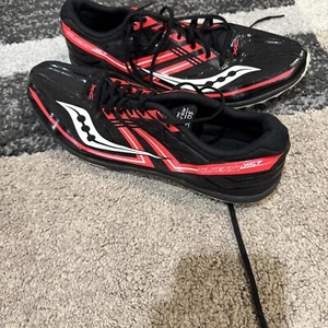 Saucony Kilkenny xc7 Men’s 9.5 Running Spike Shoes Black Red - Picture 1 of 7