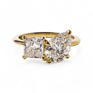 Anillo Toi et Moi de oro amarillo de 14k 2,60 quilates IGI cultivado en laboratorio princesa corte pera diamante - Imagen 1 de 12