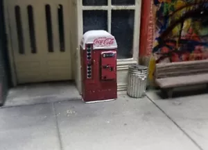 SM01COK DAVE'S DETAILS TWO 2 VENDO 81 SODA MACHINES KIT w/ DECALS HO SCALE 1:87 - Picture 1 of 4