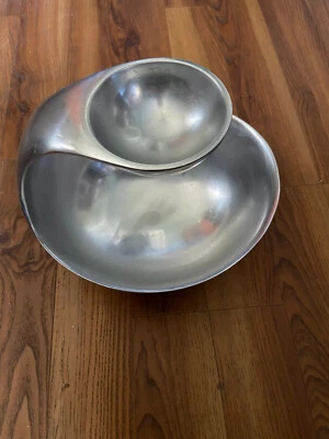 Nambe MT0253 chip and dip server - Image 1 of 4