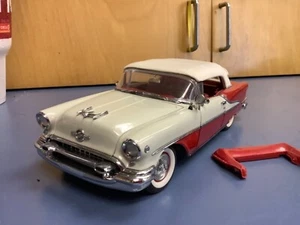Danbury Mint 1955 Oldsmobile super 88 convertible top 1:24 loose display piece - Picture 1 of 6