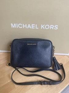 MICHAEL KORS JET SET CROSSBODY GRAINED LEATHER BLACK BAG GOLD CHAIN TASSEL Ginny - Picture 1 of 16