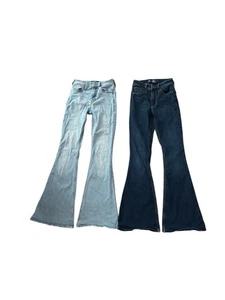 2 Paar Hollister Damen Schlagjeans hellblau und dunkelblau 000S - Bild 1 von 5
