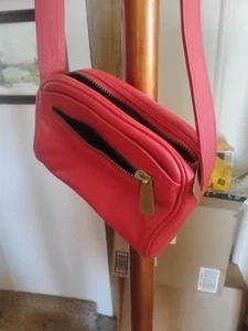 Roberson rote kleine rote Handtasche langer Riemen sieht aus wie Leder keine Markierung China - Bild 1 von 10