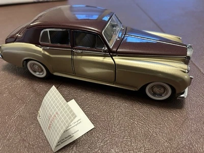 Coche fundido a presión Franklin Mint 1955 Bentley S 1/24 dorado y marrón  Foto 1 de 4