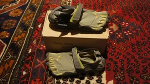 Scarpe da corsa Vibram Fivefingers Kso M145 da uomo verde/grigio taglia EU 40 8-8,5 US - Foto 1 di 8