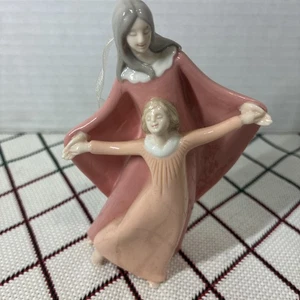 Hallmark Keepsake An Angel's Touch 2004 Mother Daughter Dancing Ornament 4.5" - Picture 1 of 3