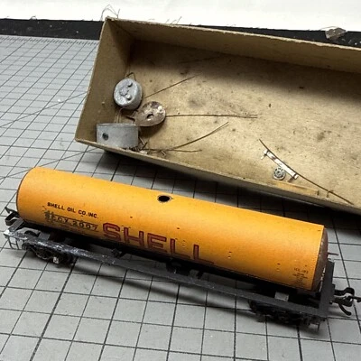 HO Scale Shell 2007 40' Wood Kit Single Dome Tank Athearn Builder Kit - Image 1 of 4