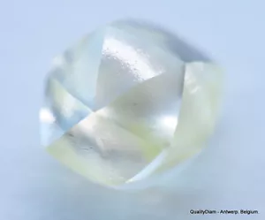 BEAUTIFUL DIAMOND MACKLE OUT FROM A DIAMOND MINE IDEAL FOR UNCUT DIAMOND JEWELRY - Picture 1 of 7