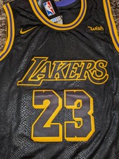 black lebron jersey