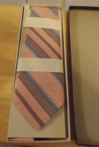 Cravatta collo uomo a righe rosa blu nuova con scatola cravatta larga discoteca vintage anni 60 70 fondo di magazzino NOS - Foto 1 di 5