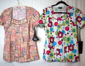 Cherokee Studio Scrub Top Womens XS Extra Small AOP Work Pockets x2 NWT $52 - Picture 1 of 19