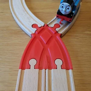 Crossover doppio binario per binario ferroviario in legno, adatto a Brio, Lillabo, Bigjigs ecc. - Foto 1 di 8