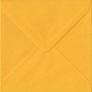 Buste colore quadrato gommato giallo dorato S4 - 155 mm x 155 mm 100 g/m² - Foto 1 di 2