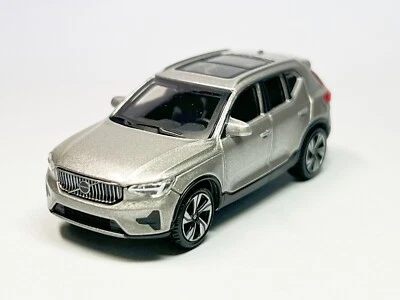 1/64 Scale Volvo XC40 Silver Diecast Car Model Collection Toy Gift - Image 1 of 4