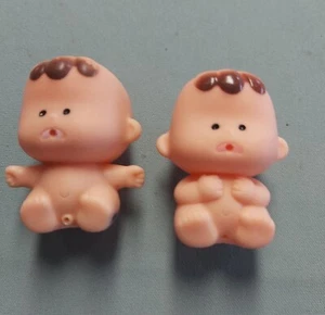 Pair Of TOMY Shikkoto Dolls 2 Inches High - Picture 1 of 5