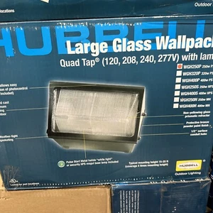 NEW Hubbell WGH250P Large Glass Wallpack Outdoor Quad Tap Light 250W in Bronze - Picture 1 of 1