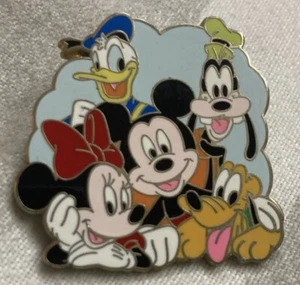 MICKEY MOUSE & Friends Disney FAB 5 Together 2008 Official Pin Trading - Picture 1 of 3